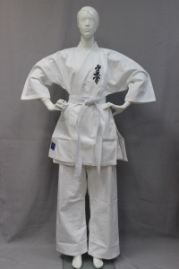 Заказать Кимоно для каратэ Эквоис Киокушинкай 1111 без пояса в Спорткомплекте с доставкой и недорого!