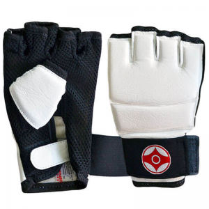 Заказать Перчатки для киокусинкай каратэ Leosport V1 кожзам (ДЕФЕКТ), S, Белый в Спорткомплекте с доставкой и недорого! Заказать Перчатки для киокусинкай каратэ Leosport V1 кожзам (ДЕФЕКТ), S, Белый в Спорткомплекте с доставкой и недорого!